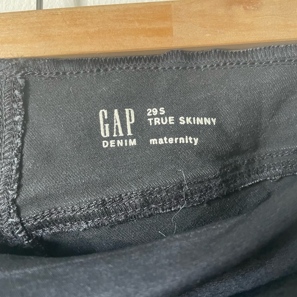 GAP MATERNITY TRUE WAISTBAND FULL PANEL TRUE SKINNY JEANS WITH WASHWELL - Picture 4 of 6